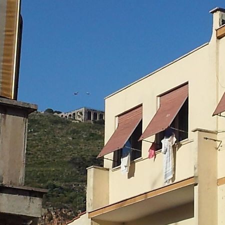 B&B Dimora Di Traiano Terracina Eksteriør bilde